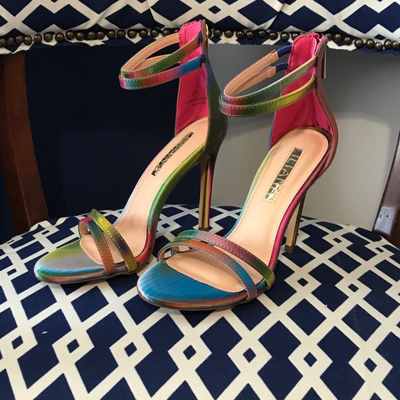 3d holographic ankle strap heels - Picture 2 of 7